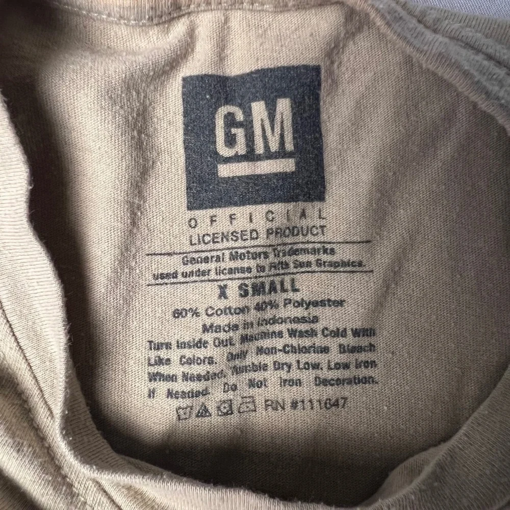 GM Corvette 1965 Stingray Graphic T-Shirt Tan XS Mens Womens Racing Tee